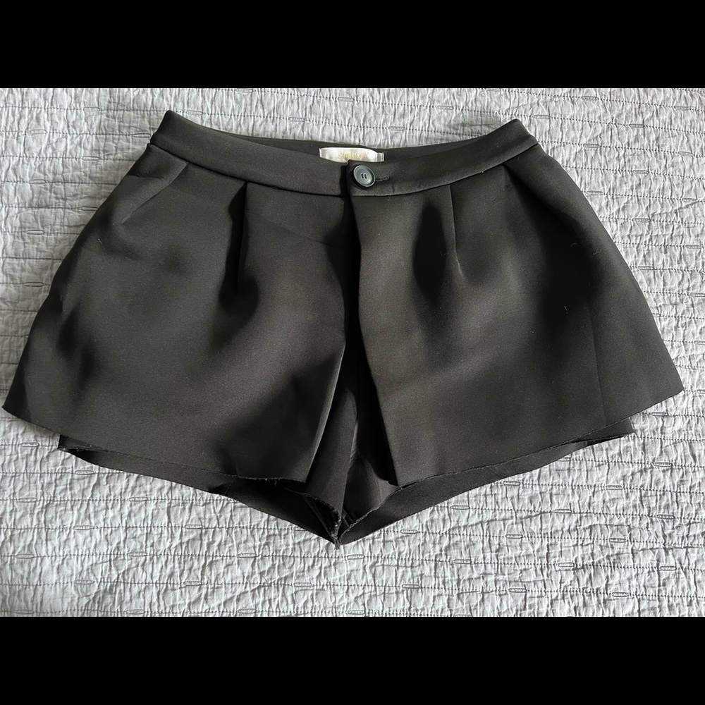 Women black skort